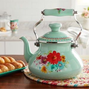 Last One! 🎠♥️ New Pioneer Woman Sweet Rose 2-Quart Enamel on Steel Tea Kettle
